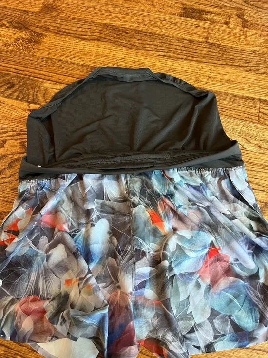 lululemon Fast and Free Butterfly High Rise Classic 3” Shorts - Picture 7 of 8